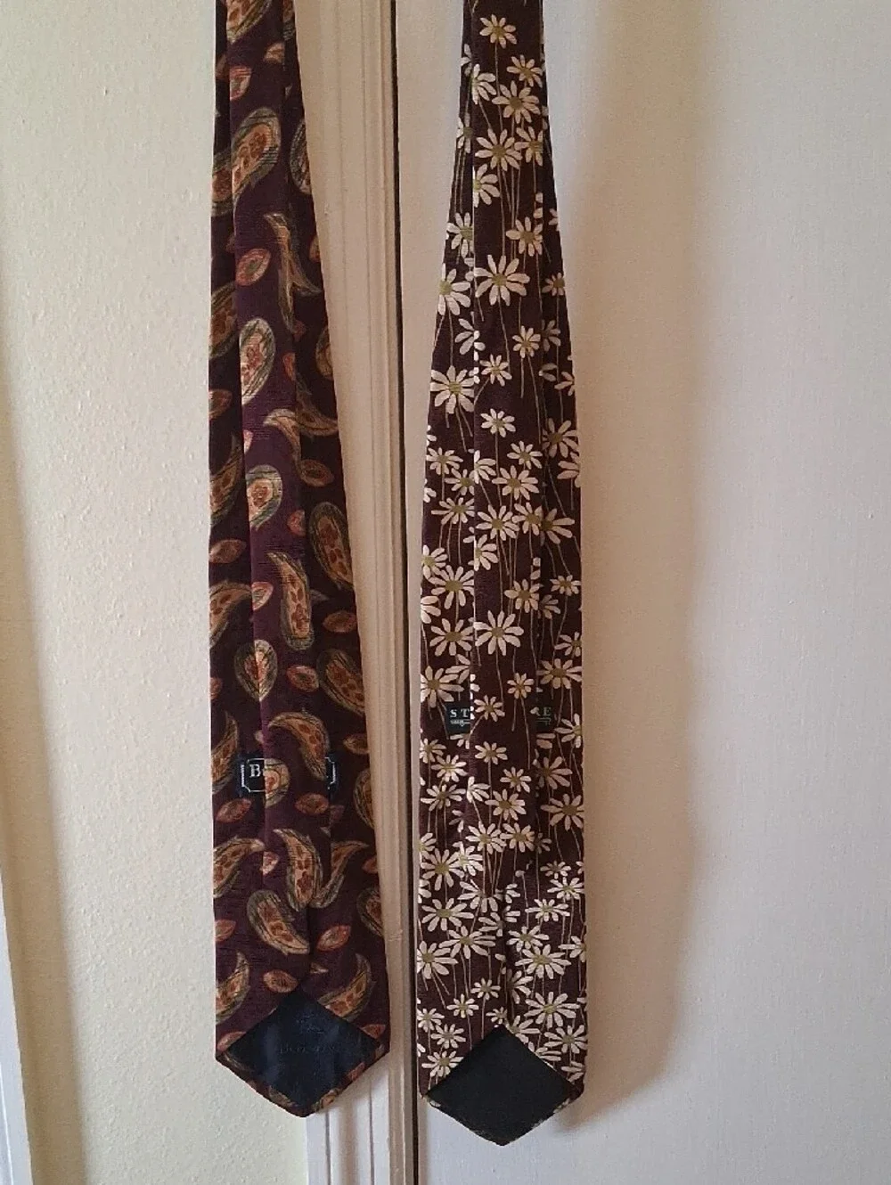 Men's Brown Patterned Neckties Set - Floral and Paisley